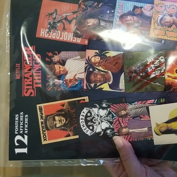 Stranger Things Poster Book NWT - Picture 3 of 5